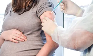 Imagem ilustrativa da imagem Anvisa autoriza registro de vacina para prevenção de bronquiolite em bebês