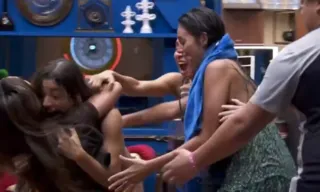 Imagem ilustrativa da imagem BBB24: web pede expulsão de Beatriz após ela derrubar Sabrina Sato