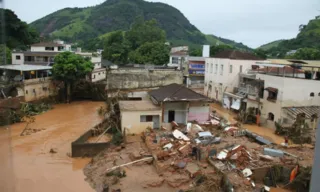 Imagem ilustrativa da imagem Chuva no ES: 16 mortes e mais de 5 mil desalojados