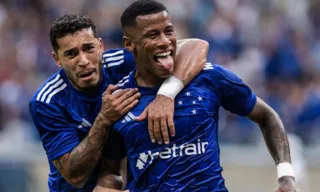 Imagem ilustrativa da imagem Cruzeiro vence Tombense com gol contra e vai à final do Mineiro