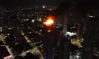 Imagem ilustrativa da imagem Edifício Botanik: Defesa Civil e Bombeiros iniciam vistoria após incêndio no Recife