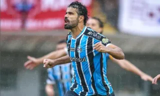Imagem ilustrativa da imagem Grêmio aciona o STJD por interferência externa em expulsão de Diego Costa
