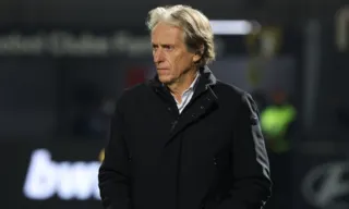 Imagem ilustrativa da imagem Jorge Jesus pode deixar Al Hilal no meio do ano e faz mistério sobre futuro