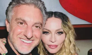 Imagem ilustrativa da imagem Luciano Huck publica foto ao lado de Madonna: "Ajudou a curar um país dividido"