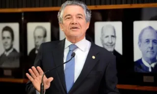 Imagem ilustrativa da imagem Marco Aurélio: “sucesso” subiu à cabeça do STF