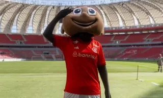 Imagem ilustrativa da imagem Mascote do Internacional é indiciado por importunação sexual no Gre-Nal