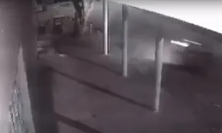 Imagem ilustrativa da imagem Motociclista morre após bater em árvore no Noroeste do ES. Veja vídeo