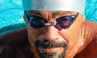 Imagem ilustrativa da imagem Nadador de 53 anos morre durante prova de águas abertas na Bahia