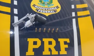 Imagem ilustrativa da imagem PRF faz duas prisões por porte ilegal de arma de fogo no ES