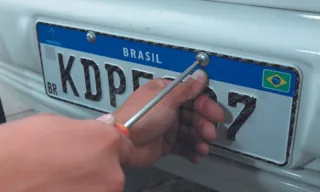 Imagem ilustrativa da imagem Placas de veículos podem voltar a ter dados de município e estado
