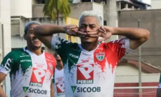 Imagem ilustrativa da imagem Rio Branco de Venda Nova vence o Vitória, avança à final e enfrentará "xará"