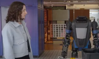 Imagem ilustrativa da imagem Robô humanoide realiza tarefas domésticas por meio de inteligência artificial