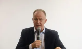 Imagem ilustrativa da imagem Saída da base está próxima?