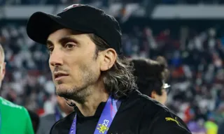 Imagem ilustrativa da imagem Zubeldía é apresentado no São Paulo e fala em resgate do clube