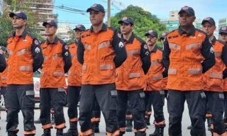 Imagem ilustrativa da imagem Segunda equipe de bombeiros do ES é enviada para ajudar na busca às vítimas no RS