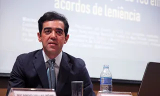 Imagem ilustrativa da imagem TCU usa fake news para “sigilo” de voos da FAB