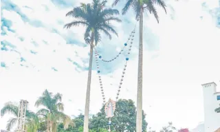 Imagem ilustrativa da imagem Terço gigante faz súplica pela paz durante a Festa da Penha