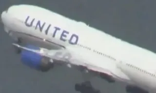 Imagem ilustrativa da imagem VÍDEO: Boeing 777 faz pouso de emergência após perder um pneu na decolagem