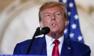Imagem ilustrativa da imagem Trump defende Dez Mandamentos nas escolas e pede para que cristãos votem