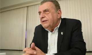 Imagem ilustrativa da imagem Volta triunfal de ex-conselheiro