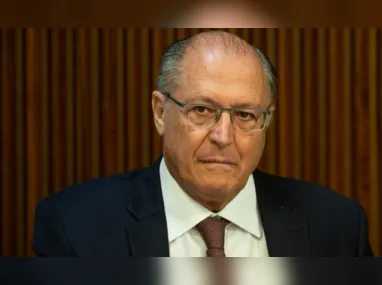 Imagem ilustrativa da imagem Alckmin diz que Lula não deve vetar tributação de compras internacionais até US$ 50