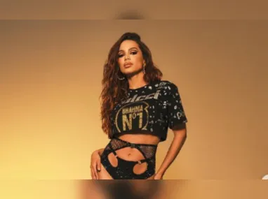 Imagem ilustrativa da imagem Anitta faz participação surpresa em show no Coachella