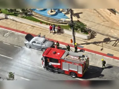 Corpo de Bombeiros esteve no local para combater as chamas