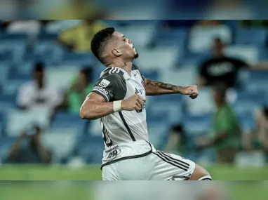 Ronaldo durante a partida que garantiu acesso do Cruzeiro à Série A em 2022