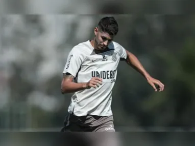 Pedro Raul durante treino do Corinthians