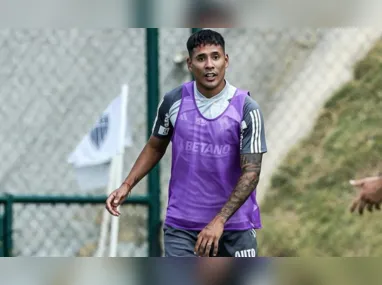 Pedro Raul durante treino do Corinthians