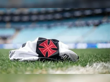 Luis Zubeldía durante treino do São Paulo: tricolor terá mês movimentado