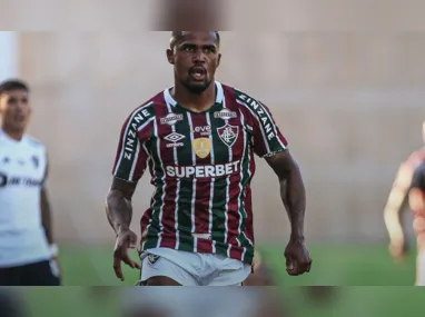 Imagem ilustrativa da imagem Fluminense e Atlético Mineiro empatam em jogo movimentado dentro e fora do campo