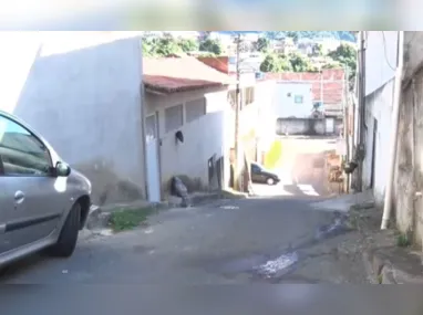 Vítima foi atacada pelo menos seis vezes com uma faca