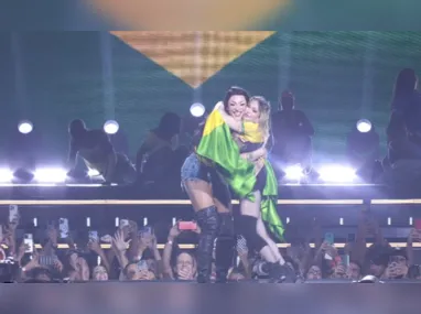 Imagem ilustrativa da imagem Madonna: Simulação de sexo, beijo gay e 1,6 milhão de pessoas assistindo show no RJ