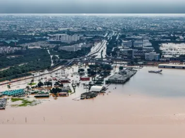 Porto Alegre tem risco de transbordamento de dique