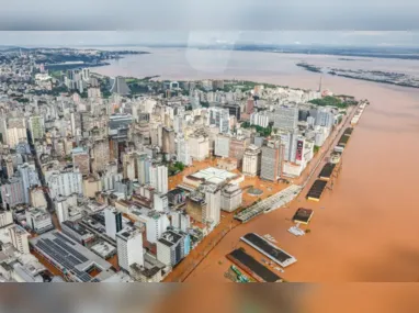 Imagem ilustrativa da imagem Cheia em Porto Alegre se estabiliza, mas deve levar dias para baixar