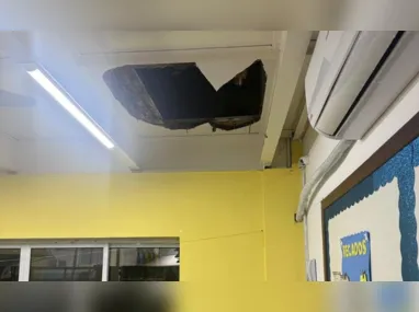 Imagem ilustrativa da imagem Piso de sala de aula rui e professora cai de um andar para outro em Vitória