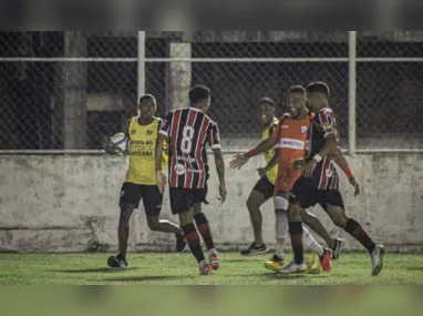 Parte da delegação capixaba que disputa Campeonato Brasileiro de Tênis em Minas Gerais