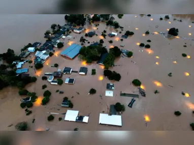 Com mais de 8 mil resgatados de bote, helicóptero e caminhões, ainda há pessoas isoladas em diferentes localidades do Rio Grande do Sul