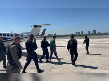 Imagem ilustrativa da imagem Veja vídeos da transferência de Marujo para presídio fora do ES