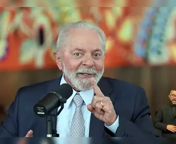 Imagem ilustrativa da imagem Lula tira o corpo e culpa auxiliares pela gestão ruim