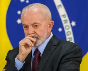 Imagem ilustrativa da imagem Lula diz agradecer por estar vivo após revelação de plano para matá-lo