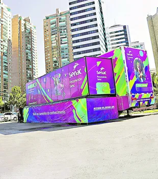 O Senac-ES possui novas unidades móveis para os segmentos de tecnologia da informação e Gastronomia