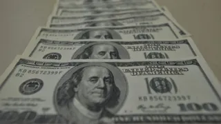 Imagem ilustrativa da imagem Dólar sobe e Bolsa cai após novas ameaças tarifárias de Trump