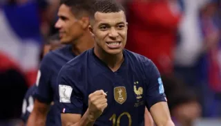 Imagem ilustrativa da imagem Após encerrar ciclo no PSG, Mbappé diz que anunciará seu novo clube em breve