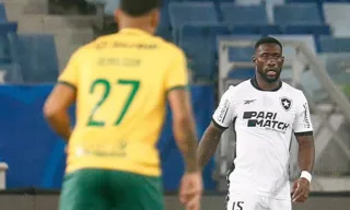 Imagem ilustrativa da imagem Botafogo derrota Cuiabá e esquenta briga pela liderança do Brasileirão