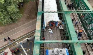 Imagem ilustrativa da imagem Colisão de trens em Buenos Aires deixa ao menos 90 feridos