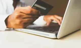 Imagem ilustrativa da imagem Como usar o cartão de crédito em viagens ao exterior?