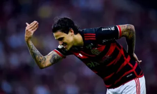 Imagem ilustrativa da imagem Flamengo derrota o Cruzeiro e mantém a liderança do Brasileirão