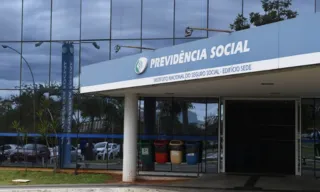 Imagem ilustrativa da imagem Governo prevê poupar R$ 18 bi com revisão de benefícios sociais em 2025